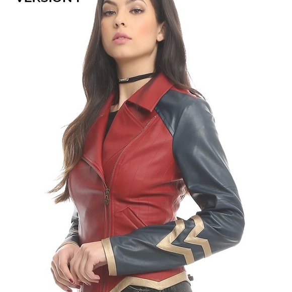 Her Universe DC Comics Wonder Woman Armour Faux Leather Jacket - Picture 3 of 3